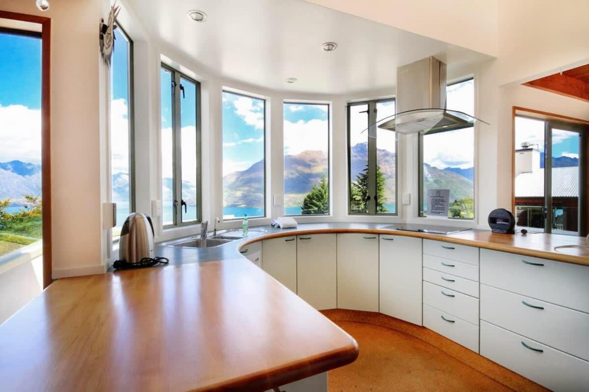 Villa Ruby'S Fernhill Vista Distretto di Distretto di Queenstown Esterno foto