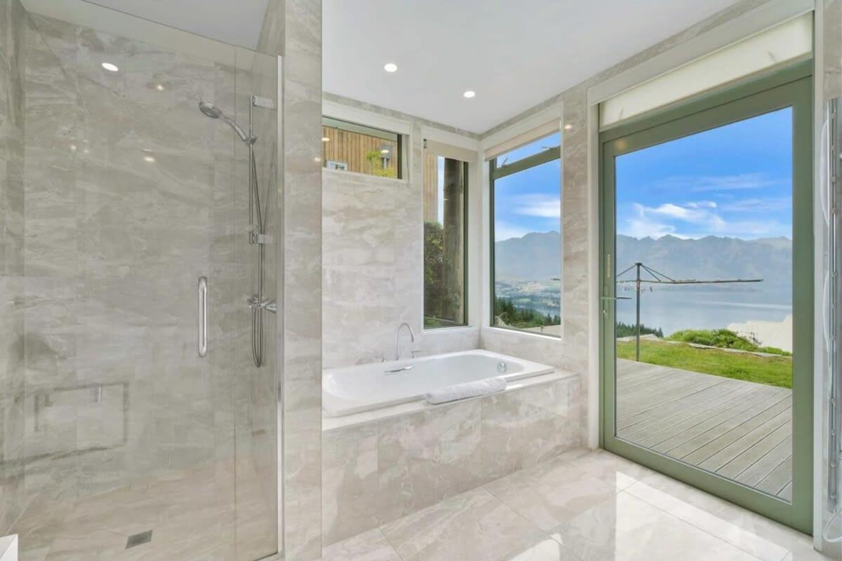 Villa Ruby'S Fernhill Vista Distretto di Distretto di Queenstown Esterno foto
